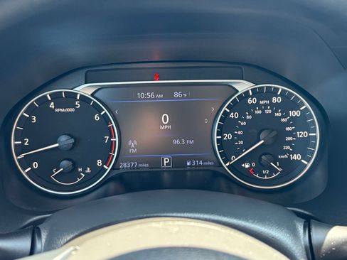 Used 2025 Nissan Altima 2.5 SV FWD image 45