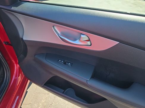 Used 2023 Kia Forte LXS w/ LXS Technology Package FWD image 21