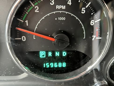 Used 2012 Jeep Wrangler Unlimited Sahara image 17