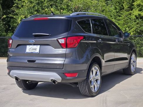 Used 2019 Ford Escape Titanium FWD image 8