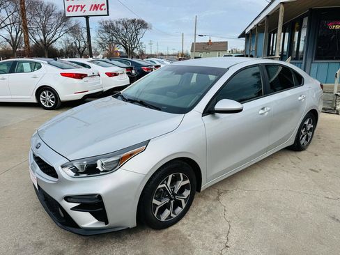 Used 2019 Kia Forte LXS FWD image 7