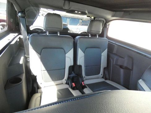 Used 2022 Ford Bronco Wildtrak image 13