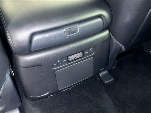 Used 2023 Nissan Armada SL w/ Captain's Chairs Package AWD/4WD image 34