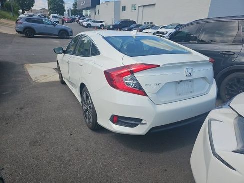 Used 2018 Honda Civic EX-L image 8