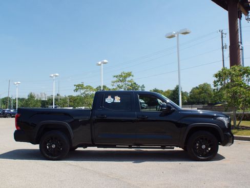 Used 2024 Toyota Tundra Limited AWD/4WD image 22