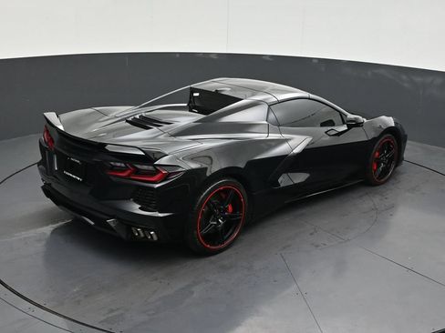 Used 2022 Chevrolet Corvette Stingray Premium Conv w/ Z51 Performance Package RWD image 18
