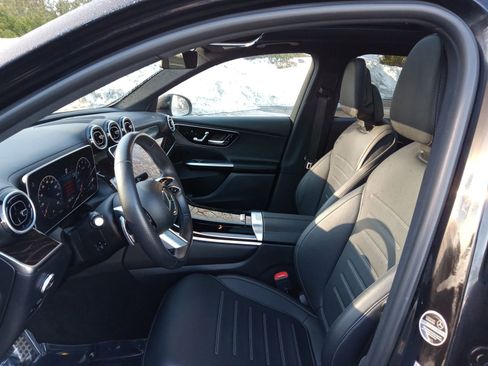 Used 2023 Mercedes-Benz GLC 300 4MATIC image 9