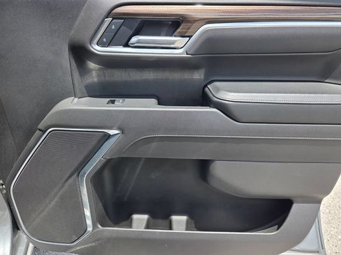 Used 2025 Chevrolet Silverado 1500 LT RWD image 17
