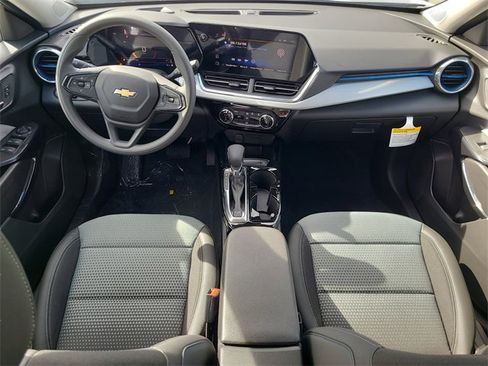 New 2026 Chevrolet Trax LT image 16