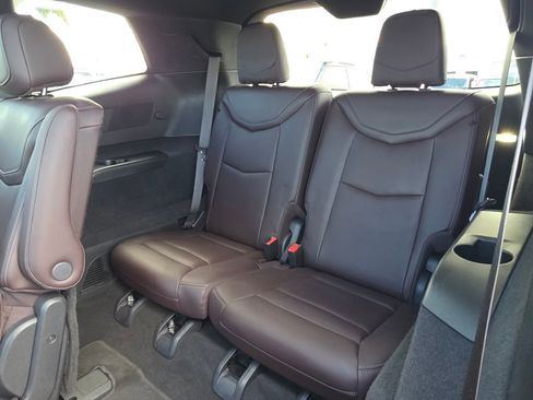 Used 2022 Cadillac XT6 Premium Luxury image 18