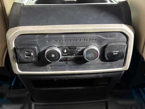 Used 2023 Ford Expedition Max Limited AWD/4WD image 25
