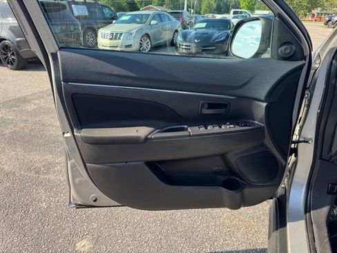 Used 2015 Mitsubishi Outlander Sport ES FWD image 17