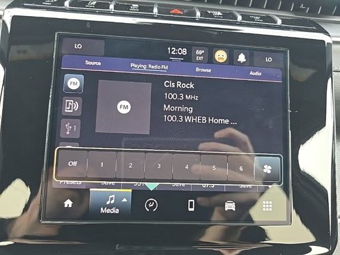 Certified 2025 Jeep Grand Cherokee Laredo X image 27