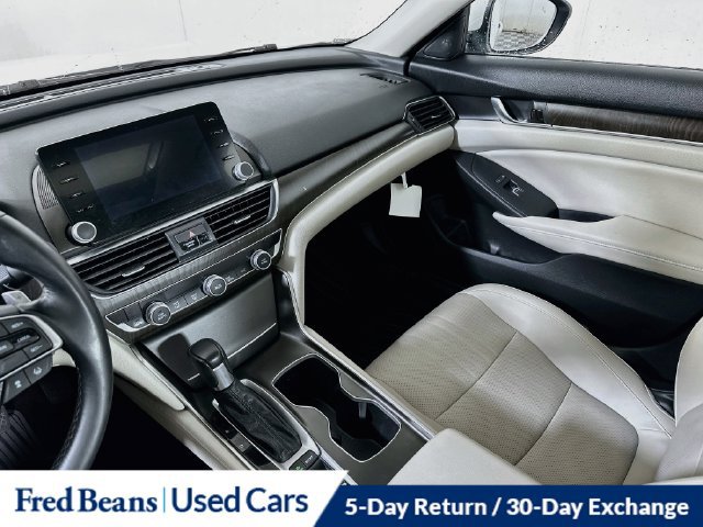 Used 2018 Honda Accord Touring image 30
