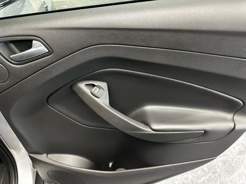 Used 2017 Ford Escape Titanium FWD image 13