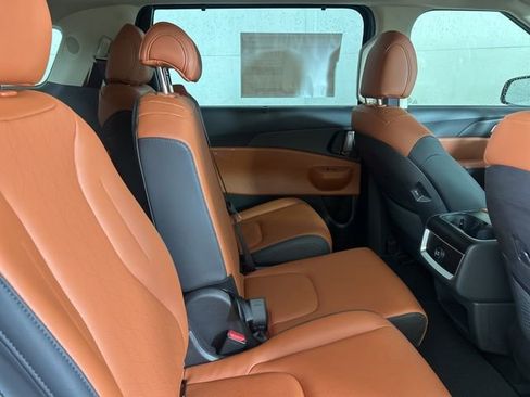 New 2026 Kia Carnival EX FWD image 16