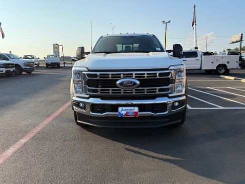 New 2026 Ford F450 XL w/ XL Chrome Package image 3