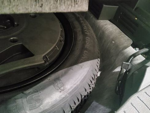 Used 2023 Nissan Rogue SL w/ SL Premium Package image 15