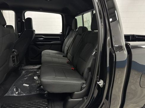 New 2026 RAM 1500 4x4 Crew Cab image 28