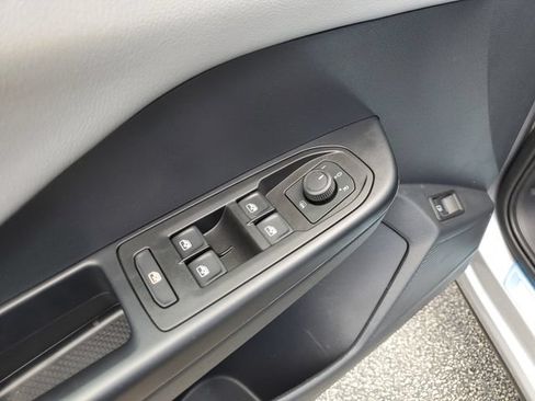 Certified 2023 Volkswagen Taos SE w/ Panoramic Sunroof Package FWD image 22