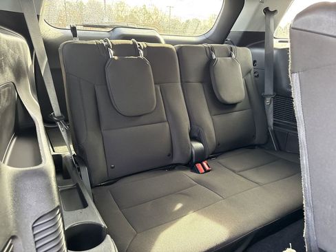 Used 2022 Ford Explorer XLT image 18