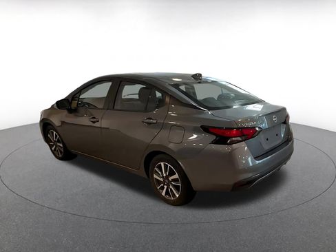 Used 2025 Nissan Versa SV FWD image 10