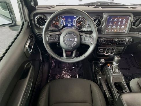 Used 2022 Jeep Wrangler Unlimited Sport AWD/4WD image 22