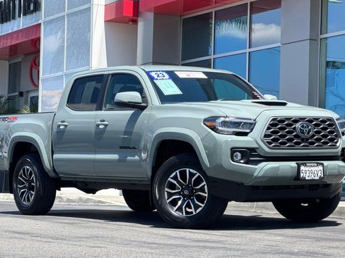 Used 2023 Toyota Tacoma TRD Sport w/ Black Out Package (TMS) AWD/4WD image 2