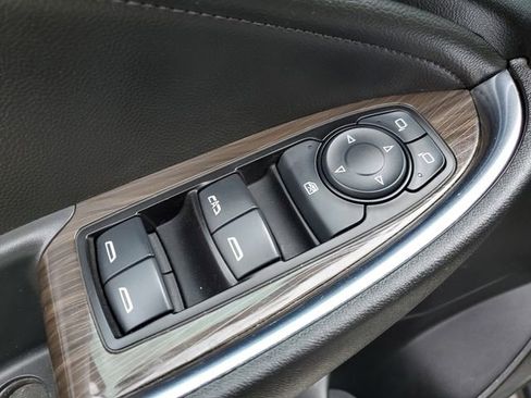 Used 2024 Chevrolet Malibu LT image 23