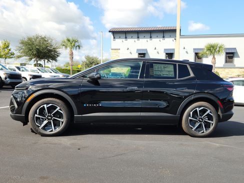 New 2026 Chevrolet Equinox EV LT image 3