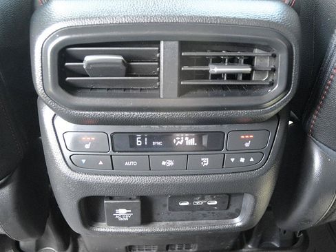 Used 2025 Honda Passport Black Edition image 19