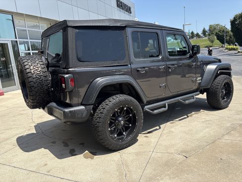 Used 2020 Jeep Wrangler Unlimited Sport S AWD/4WD image 6