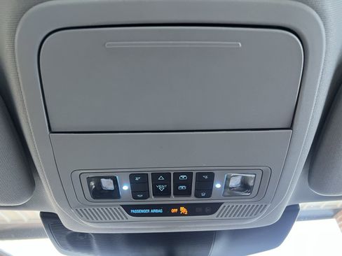 Used 2022 Ford Explorer XLT w/ Equipment Group 202A image 42