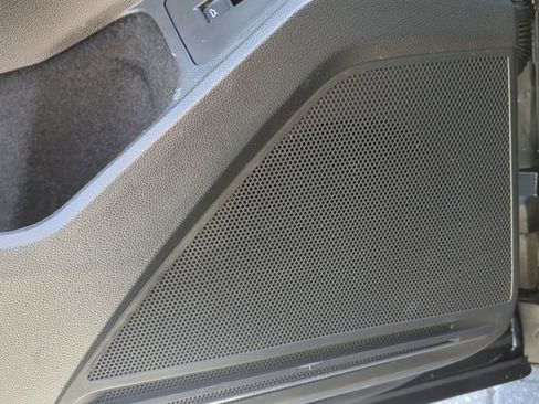 Certified 2022 Volkswagen Tiguan SE R-Line FWD image 19