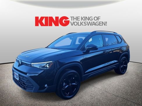 New 2026 Volkswagen Taos SE image 8