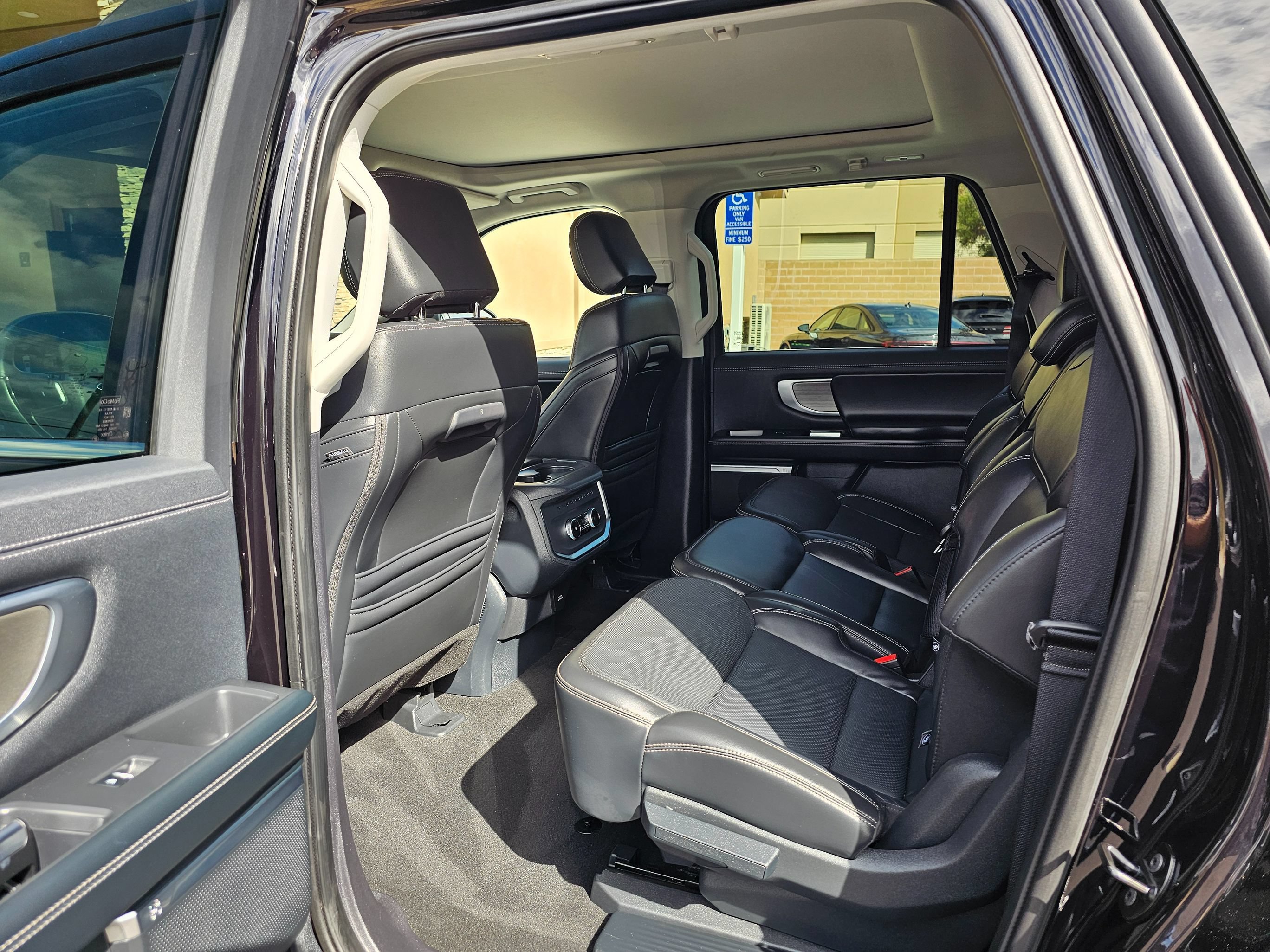Used 2025 Ford Expedition Max Platinum AWD/4WD image 20