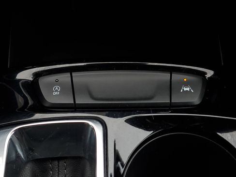 Used 2025 Chevrolet Trax LT image 28