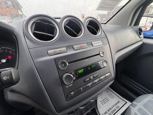 Used 2013 Ford Transit Connect XLT image 19