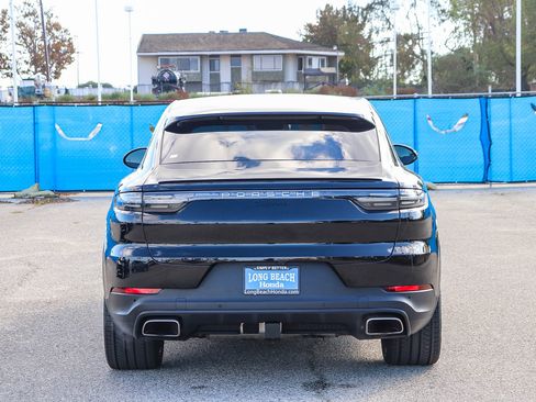 Used 2021 Porsche Cayenne Coupe image 8