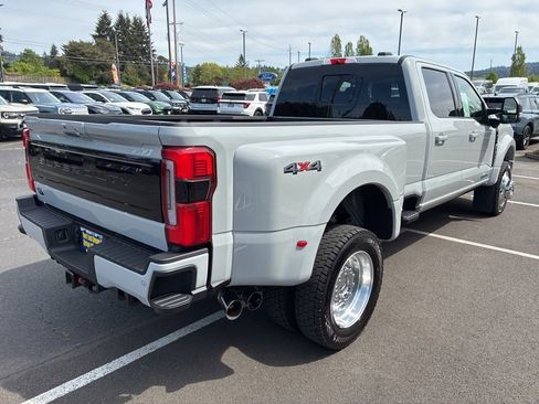 Used 2025 Ford F450 Platinum AWD/4WD image 9