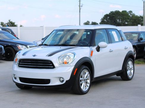 Used 2014 MINI Cooper Countryman image 3