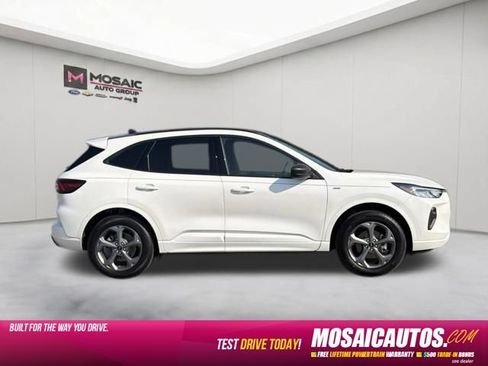 Used 2024 Ford Escape ST-Line w/ Tech Pack #1 AWD/4WD image 8