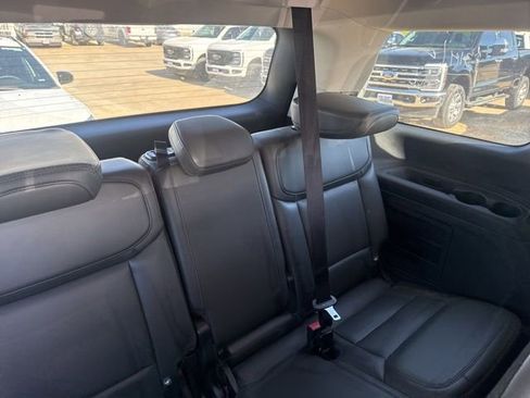 Used 2025 Ford Expedition Active image 14