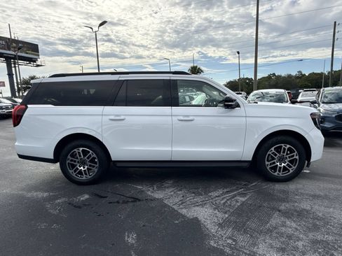 Certified 2025 Ford Expedition Max Active AWD/4WD image 3