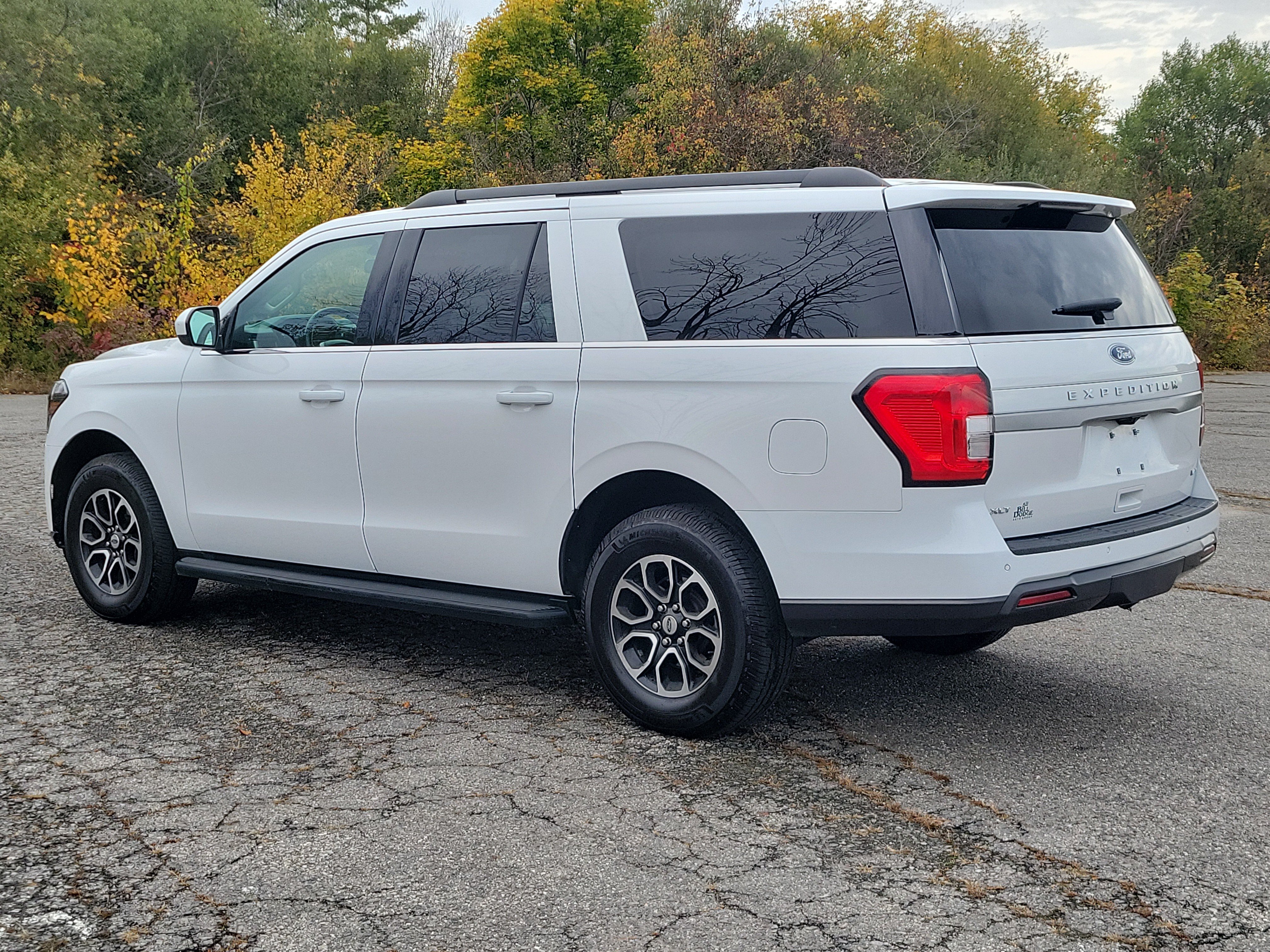 Used 2024 Ford Expedition Max XLT AWD/4WD image 7