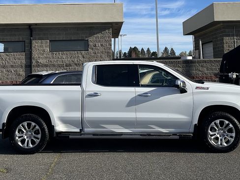 Used 2025 Chevrolet Silverado 1500 LTZ w/ Technology Package AWD/4WD image 2
