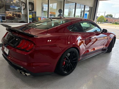 Used 2020 Ford Mustang Shelby GT500 w/ Technology Package RWD image 8