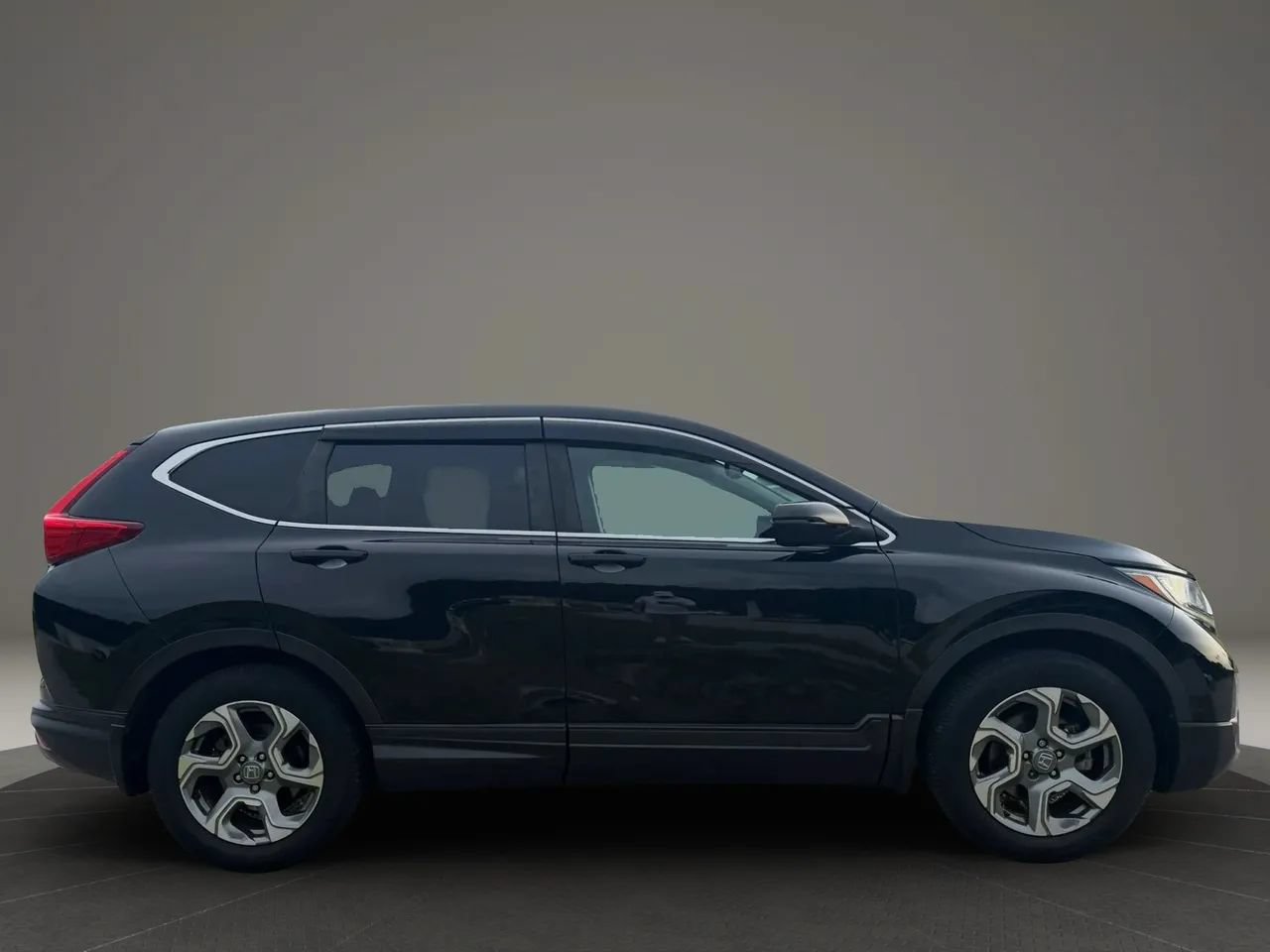 Used 2017 Honda CR-V EX-L image 6