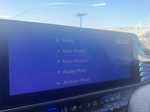 Used 2025 Toyota Camry XLE w/ Premium Package image 22