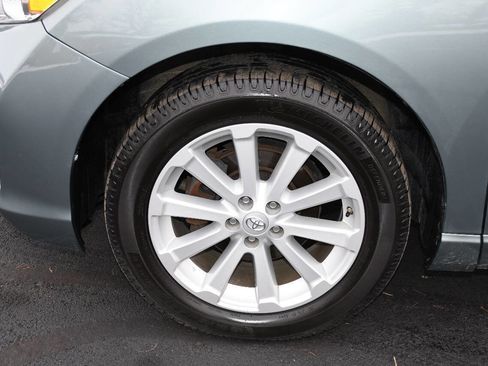 Used 2011 Toyota Venza AWD w/ Convenience Pkg image 39